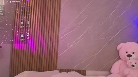 Ariana online show from 06/17/26, 12:07