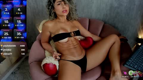 Snapshot of ariana_valdirii chatting on 12/22/24, 04:48 cristina online show from 12/22/24, 04:48