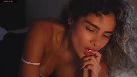 Snapshot of ariana_valdirii chatting on 09/10/25, 07:14 cristina online show from 09/10/25, 07:14