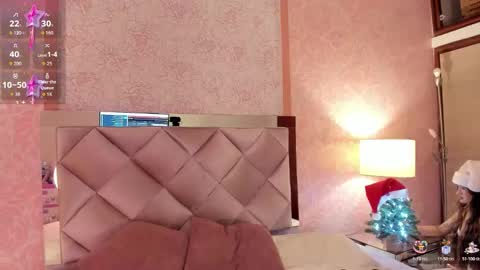 Snapshot of ariana_villada chatting on 12/21/25, 03:24 Ari online show from 12/21/25, 03:24