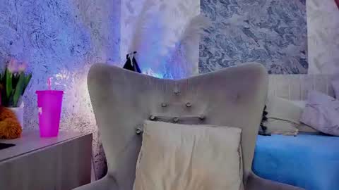 Arianna Collins online show from 06/25/26, 11:59