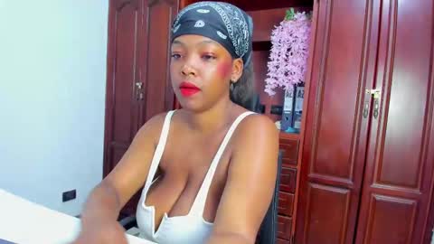 Andrea online show from 10/15/25, 07:58