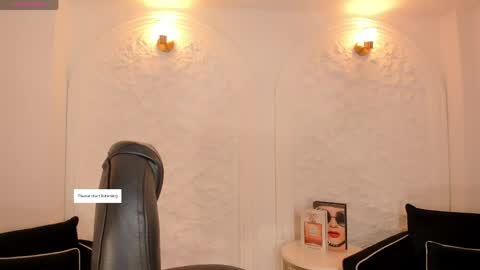 Snapshot of arianadumont chatting on 05/15/26, 10:55 Ariana Dumont online show from 05/15/26, 10:55