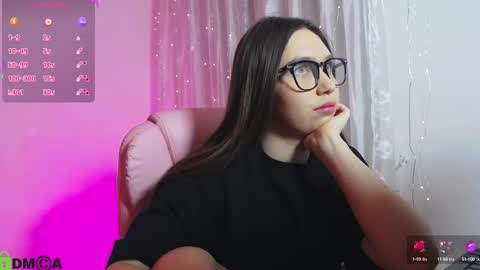 Snapshot of arianahot777 chatting on 02/06/25, 01:05 arianahot777 online show from 02/06/25, 01:05