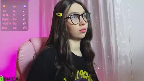 Snapshot of arianahot777 chatting on 02/09/25, 11:25 arianahot777 online show from 02/09/25, 11:25