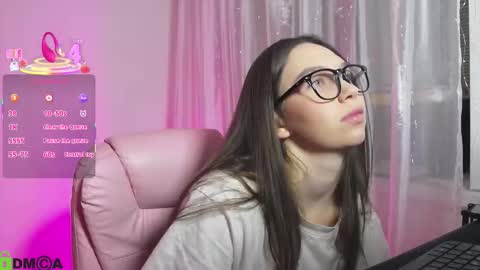 Snapshot of arianahot777 chatting on 11/14/25, 02:49 arianahot777 online show from 11/14/25, 02:49