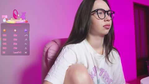 Snapshot of arianahot777 chatting on 01/10/26, 10:36 arianahot777 online show from 01/10/26, 10:36