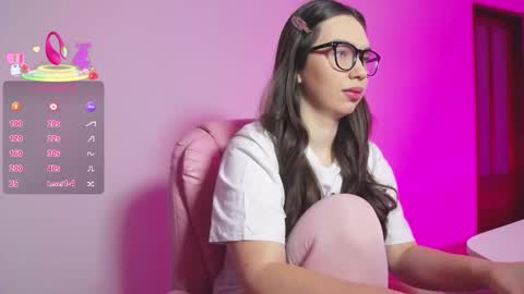 Snapshot of arianahot777 chatting on 01/18/26, 09:29 arianahot777 online show from 01/18/26, 09:29