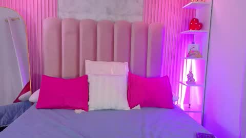 Snapshot of arianarougee chatting on 05/31/26, 03:26 ArianaRougee online show from 05/31/26, 03:26