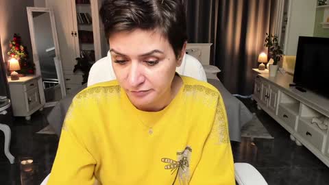 Ana online show from 12/31/24, 12:36