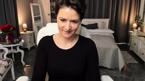 Ana online show from 02/18/25, 11:44