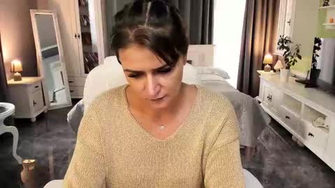 Ana online show from 10/02/25, 10:44