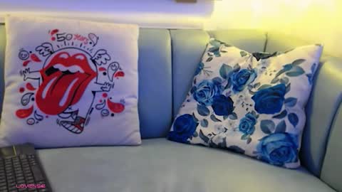 Ari  online show from 10/26/25, 12:44