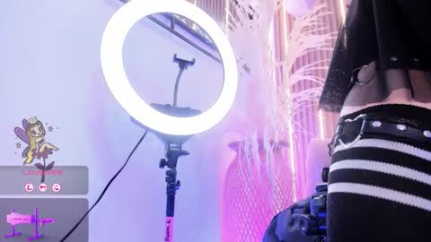 Ari  online show from 11/17/25, 12:44