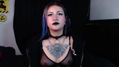 Snapshot of arianauwu666 chatting on 12/06/24, 03:41 help me 100 hands up my OF is Free online show from 12/06/24, 03:41