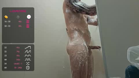 Snapshot of ariancock chatting on 10/31/25, 11:39 Banana online show from 10/31/25, 11:39