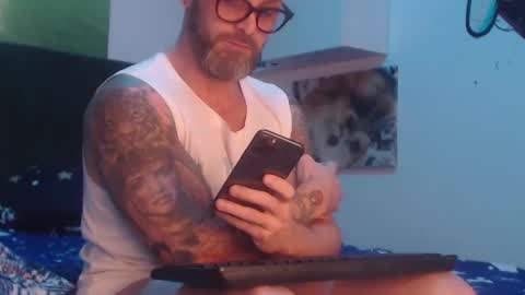 ariandeluna online show from 01/04/25, 07:44