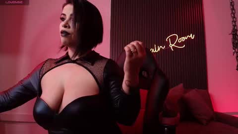 Arianna online show from 12/16/25, 07:52