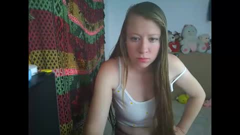 Snapshot of arianna_blonde1 chatting on 03/06/26, 06:59 arianna online show from 03/06/26, 06:59