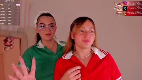 Snapshot of arianna_gren chatting on 12/16/24, 12:37 Arianna online show from 12/16/24, 12:37