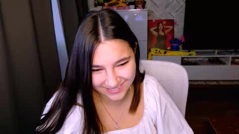 Snapshot of arianna_grend chatting on 10/15/25, 08:36 Arianna online show from 10/15/25, 08:36