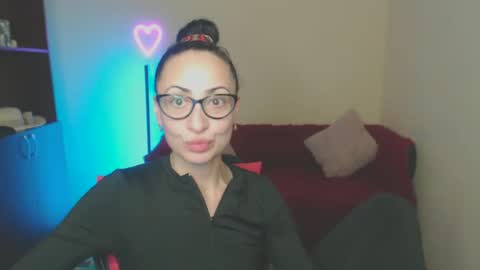 Arianna online show from 02/12/25, 03:18