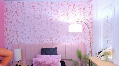 Arianna online show from 10/31/25, 12:06