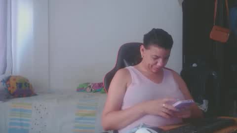 ariannaloovel online show from 04/22/26, 04:52