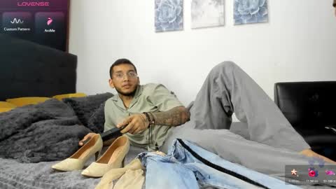 Snapshot of ariannawil chatting on 12/18/25, 12:17 ariannawil online show from 12/18/25, 12:17