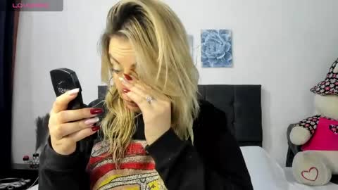 ariannawil online show from 04/26/26, 10:40
