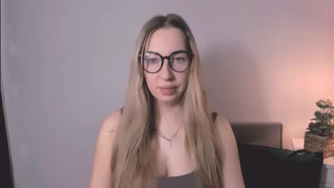 Aria online show from 02/21/26, 06:25