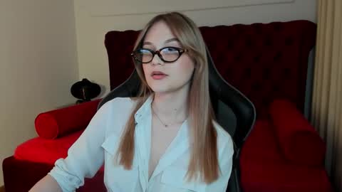 Aria online show from 10/03/25, 06:38