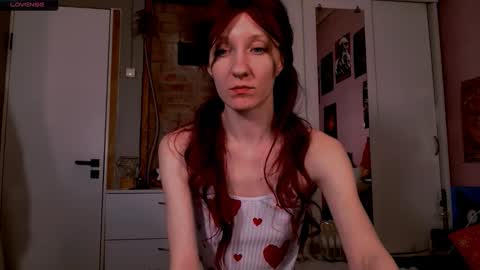 Snapshot of aribluush chatting on 03/26/26, 09:42 aribluush online show from 03/26/26, 09:42