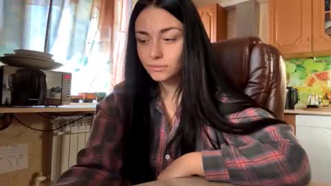 Snapshot of aricavanetta chatting on 10/27/25, 11:41 Nicol online show from 10/27/25, 11:41