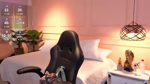 Snapshot of arielblossom____ chatting on 02/25/26, 12:04 arielblossom____ online show from 02/25/26, 12:04