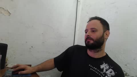 Snapshot of arield85 chatting on 01/28/25, 01:16 Ariel online show from 01/28/25, 01:16