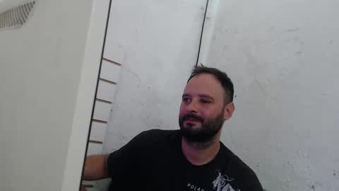 Snapshot of arield85 chatting on 02/10/26, 04:00 Ariel online show from 02/10/26, 04:00