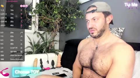 Ariel online show from 10/14/25, 03:51