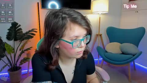 Snapshot of ariell_mini chatting on 05/04/26, 11:39 Ariell Mini online show from 05/04/26, 11:39