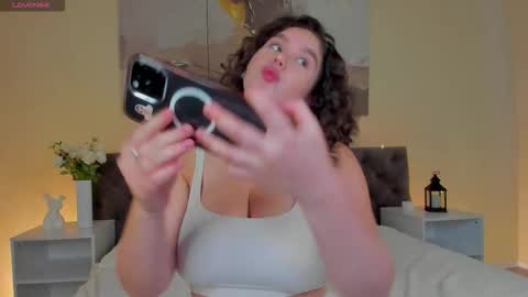 Snapshot of ariella_sol chatting on 03/21/26, 09:14 Ariella GTM3 Tue Wed Thu Fri Sat 0400 am-1030pm online show from 03/21/26, 09:14
