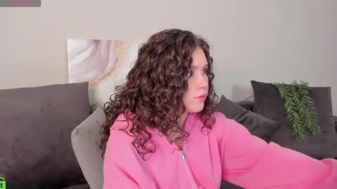 Snapshot of ariella_sol chatting on 04/29/26, 01:10 Ariella GTM3 Tue Wed Thu Fri Sat 0400 am-1030pm online show from 04/29/26, 01:10