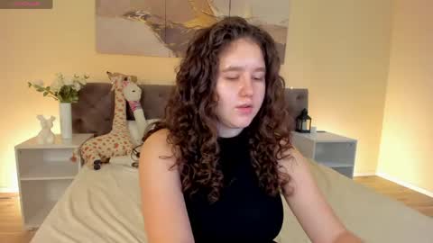 Snapshot of ariella_sol chatting on 05/29/26, 01:14 Ariella GTM3 Tue Wed Thu Fri Sat 0400 am-1030pm online show from 05/29/26, 01:14