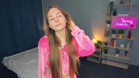 Snapshot of arielshaggy chatting on 03/24/26, 07:52 Ariel online show from 03/24/26, 07:52