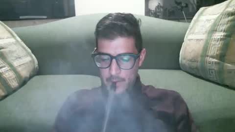 Snapshot of arielsinho chatting on 12/23/25, 03:59 Anon online show from 12/23/25, 03:59