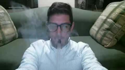 Snapshot of arielsinho chatting on 02/14/26, 05:48 Anon online show from 02/14/26, 05:48