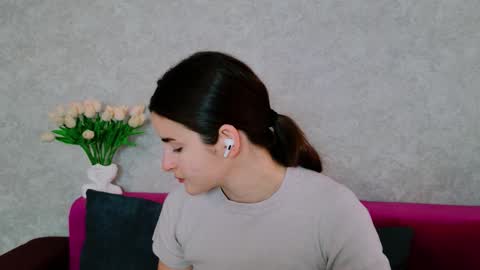 Snapshot of arielstonks_lovee chatting on 09/24/25, 03:54 arielstonks_lovee online show from 09/24/25, 03:54