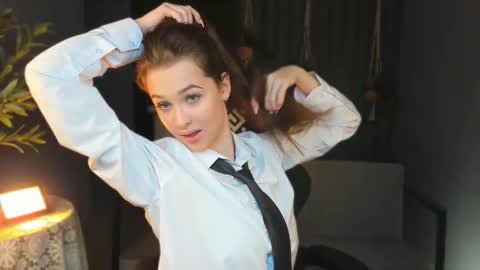 arielsykes online show from 11/07/25, 05:57