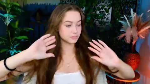 Snapshot of arielsykes chatting on 06/12/26, 06:01 arielsykes online show from 06/12/26, 06:01