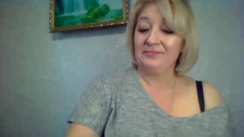 Snapshot of arielxloveresss chatting on 10/31/25, 08:37 ArielXLoveresss online show from 10/31/25, 08:37