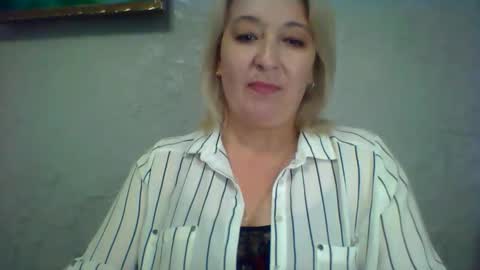 Snapshot of arielxloveresss chatting on 06/02/26, 09:44 ArielXLoveresss online show from 06/02/26, 09:44